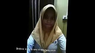 Indonesische schoolmeisjes doen aan SMK
