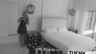 Kelsi Monroe's anale ontmoeting met de zoon van haar baas
