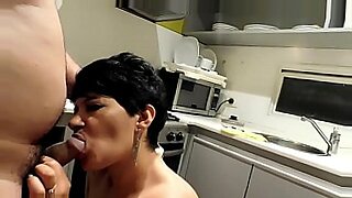 Seksowna Filipinka Mag Nanay na YouTube nagrywa taśmy erotyczne.