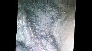 Piersiasta azjatycka shemale dostaje intensywny anal bez gumki i wytrysk na twarz w POV