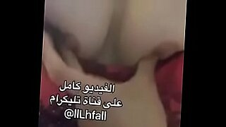 حريم عراقي يرضي بجنس مثير وسيطرة ..