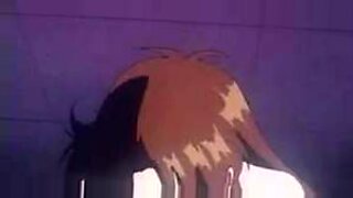 Androgyniczna postać z anime eksploruje swoją seksualność w kreskówkowym hentai.