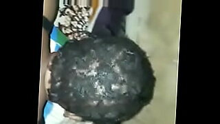 अली तोम्बवा का मपाका वीडियो जिसमें तीव्र कार्रवाई है।