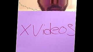 La artista erótica de VeryDarkMan cautiva en la colección Xvideo.