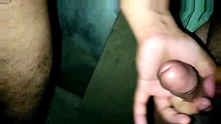 Jonge Pakistaanse homo wordt ondeugend in een hete video.