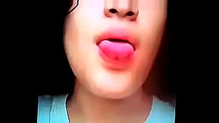 Xnxx videos featuring passionate mouth-fucking with Brezzers.