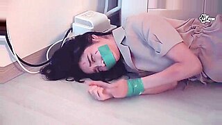Ein unzensiertes Video von Jav mit atemberaubender asiatischer BDSM-Action.