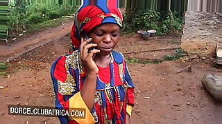 Sesso africano con sconosciuti arrapati al Rotel