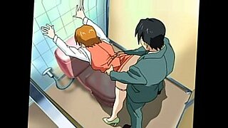 Tình dục hoạt hình với những cô gái anime gợi cảm trong các tình huống rõ ràng.