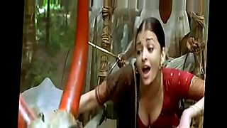 Sizzling Aishwarya Rai Bachchan seduces in X-rated clip.