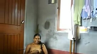 Desi milf with big tits gets naughty on camera