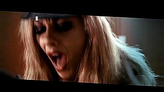 Jessica Jane taquine et fait plaisir dans une vidéo R34