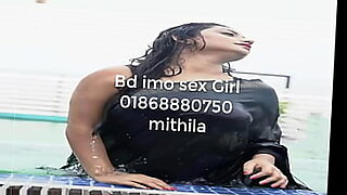 A beleza bangladeshi estrela um vídeo quente de sexo da OMI com sweetU.