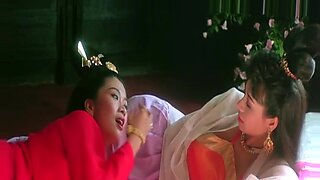 Tijdloze Aziatische softcore film met sensuele scènes.