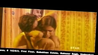 Namiętne indyjskie filmy pełne namiętnego seksu i intensywnych orgazmów.