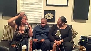Tutorial de sexo em podcast com conselhos de especialistas.