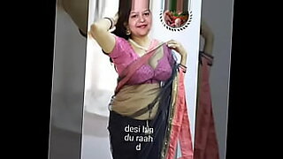 インドの美女、サリーン・カウアの最もセクシーな瞬間