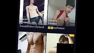 Dua remaja Thailand terlibat dalam pertemuan sensual yang panas.