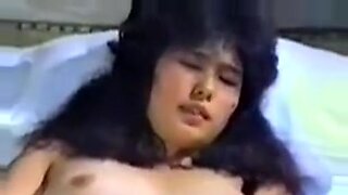 Film porno vintage Jepang klasik yang menampilkan kecantikan Asia yang sensual.