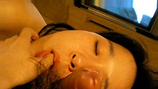 Japanese GF enjoys passionate session with her boyfriend