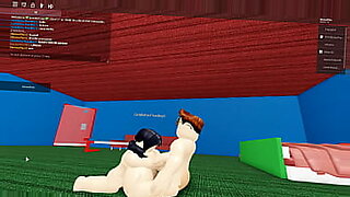 Permainan seks Roblox mengarah pada pertemuan yang penuh gairah.