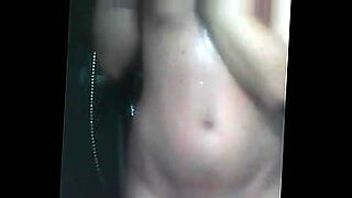 シェーン・ディーゼルの印象的な男根が、露骨なビデオで展示されています。