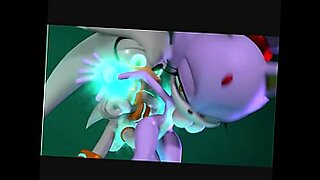 Sonic dan Tails nakal dalam video.