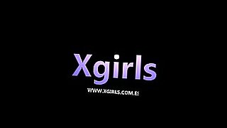 狂野的女孩在XXX视频中探索极端快感。