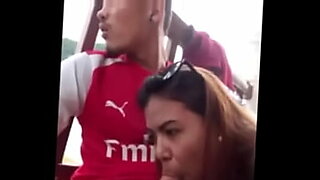 Garotas indonésias compartilham momentos quentes em um vídeo de bokep