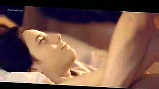 Hizal Kaya, uma sedutora beleza turca, em um vídeo sedutor.
