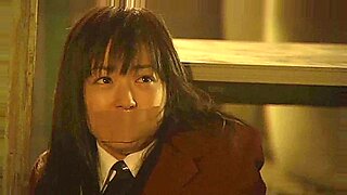 สาวสวยญี่ปุ่นถูกผูกไว้และปิดปากในงานฉลอง BDSM