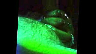 วิดีโอ POV ที่มีนักแสดงไม้มะเกลือถ่ายจากมุมมองของพวกเขา